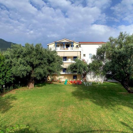 The Filoxenia Apartments, Nikiana Dış mekan fotoğraf