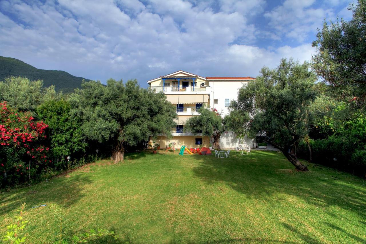 The Filoxenia Apartments, Nikiana Dış mekan fotoğraf