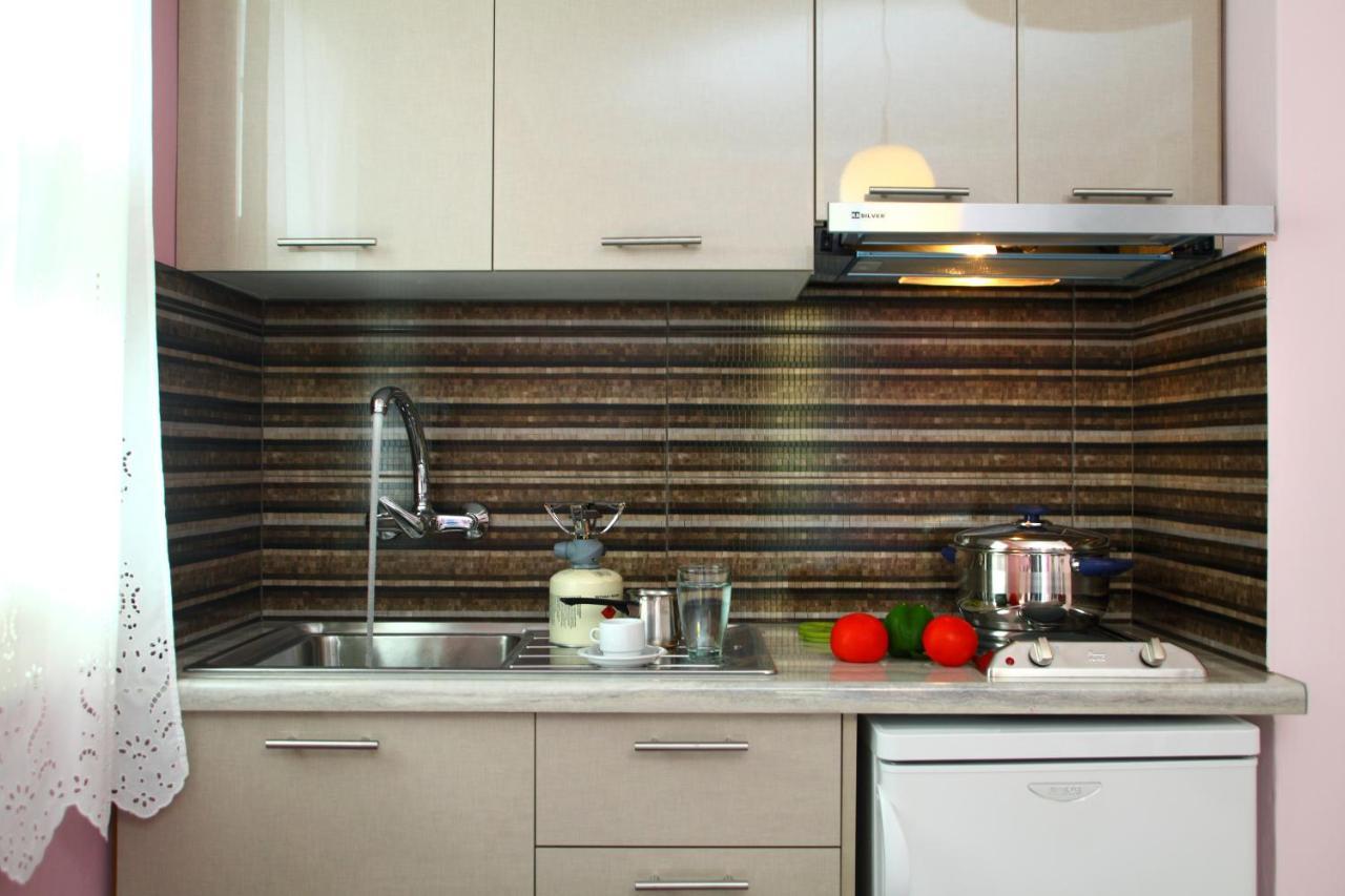 The Filoxenia Apartments, Nikiana Dış mekan fotoğraf